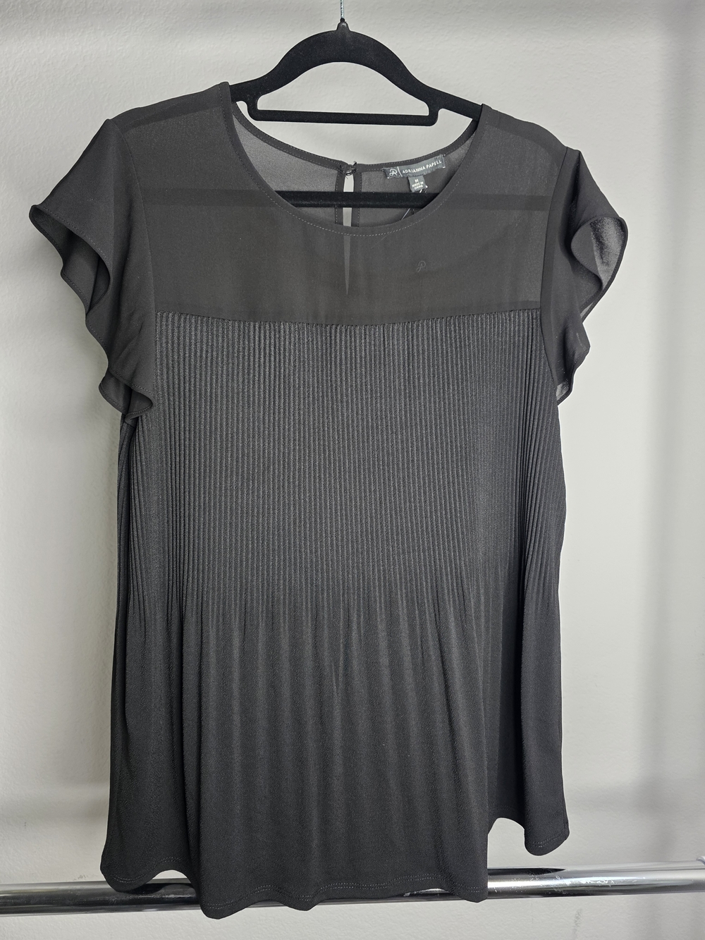 Adrianna Papell Black Pleated Flutter Sleeve Blouse - Medium